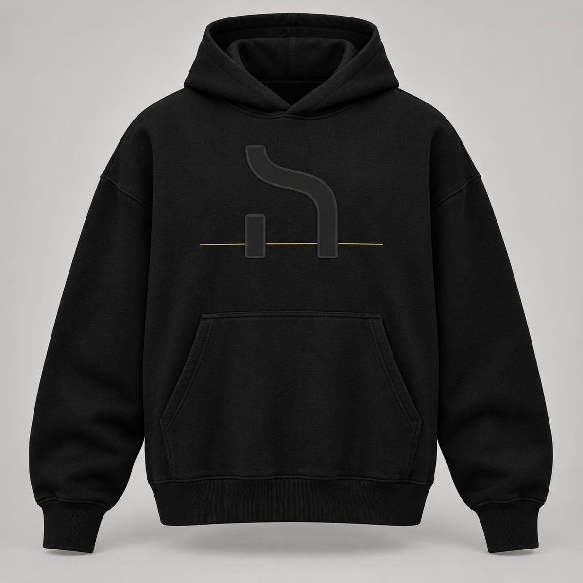 Schwarzer Haensch Studio Ultra Heavy Box Hoodie in Vorderansicht mit tonalem Reliefmotiv und feiner altgoldener Linie.