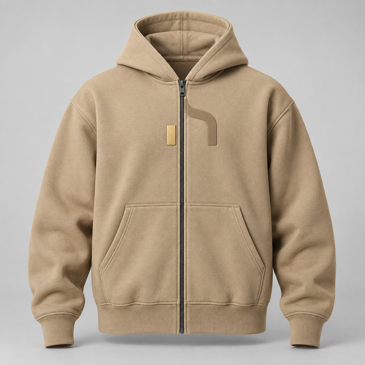 Beigefarbener Haensch Studio Ultra Heavy Zip Hoodie mit durchgehendem Reißverschluss und geteiltem Hänsch-Zeichen.
